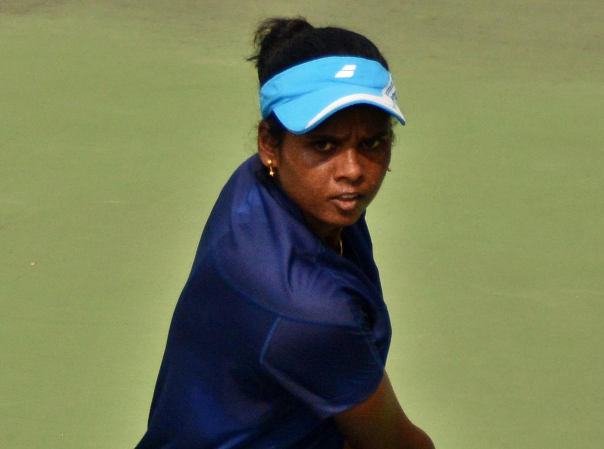 utr-pro-tennis:-arthi-closer-to-semis-berth-after-win-against-sachi