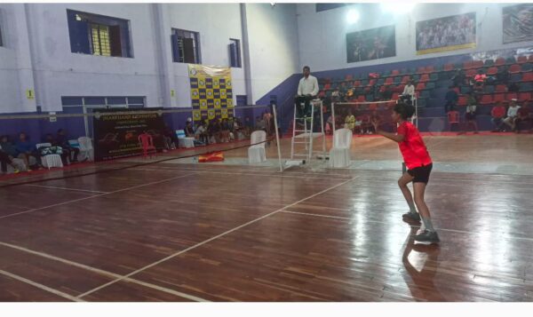 jharkhand-badminton-championship:-dhanbad’s-pihu,-kavya-in-semis-–-lagatar-news-(lagatar24.com)