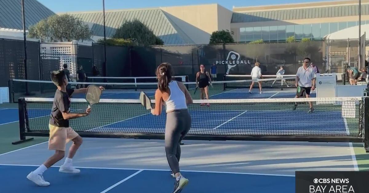 ‘it’s-really-addicting’-–-pickleball-craze-sweeps-bay-area-–-cbs-san-francisco