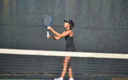 daily-breeze-all-area-girls-tennis:-peninsula’s-isa-bringas-repeats-as-player-of-the-year