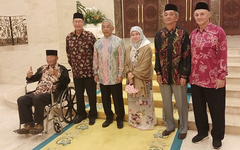 when-malaysia’s-badminton-royalty-met-king-and-queen-–-free-malaysia-today