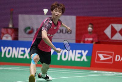 badminton:-tze-yong,-yew-sin-ee-yi-storm-into-second-round-of-all-england