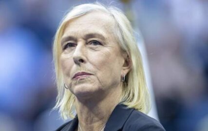 martina-navratilova:-tennis-legend-says-she-is-‘cancer-free’-after-treatment