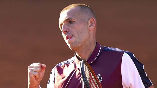 barcelona-open:-cameron-norrie-out-but-dan-evans-beats-karen-khachanov