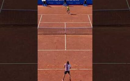 carlos-alcaraz-hits-ten-drop-shots-vs-stefanos-tsitsipas-