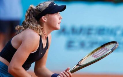 madrid-open:-fifteen-year-old-mirra-andreeva-beats-leylah-fernandez-in-first-round