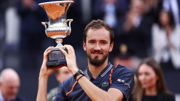 italian-open:-daniil-medvedev-beats-holger-rune-to-win-first-atp-clay-court-title