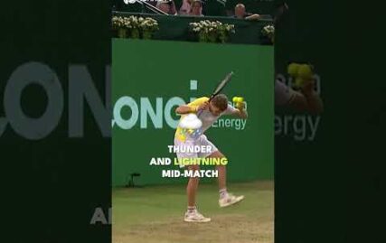 thunder-and-lightning-interrupt-tennis-players-mid-match-