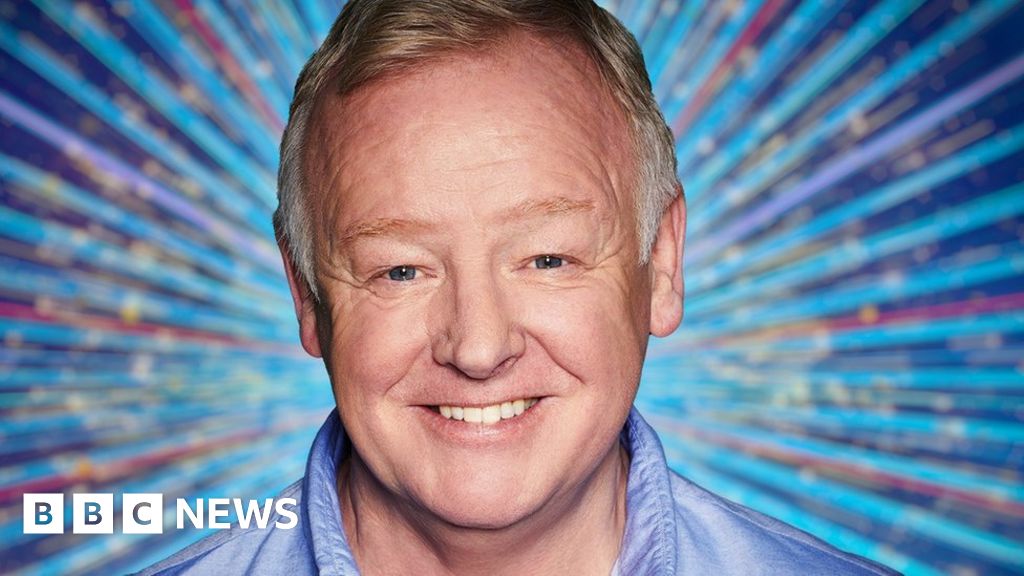 strictly-come-dancing-2023:-entertainer-les-dennis-completes-line-up