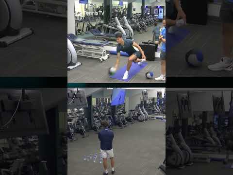 carlos-alcaraz-&-team-go-bowling-in-cincinnati-gym-