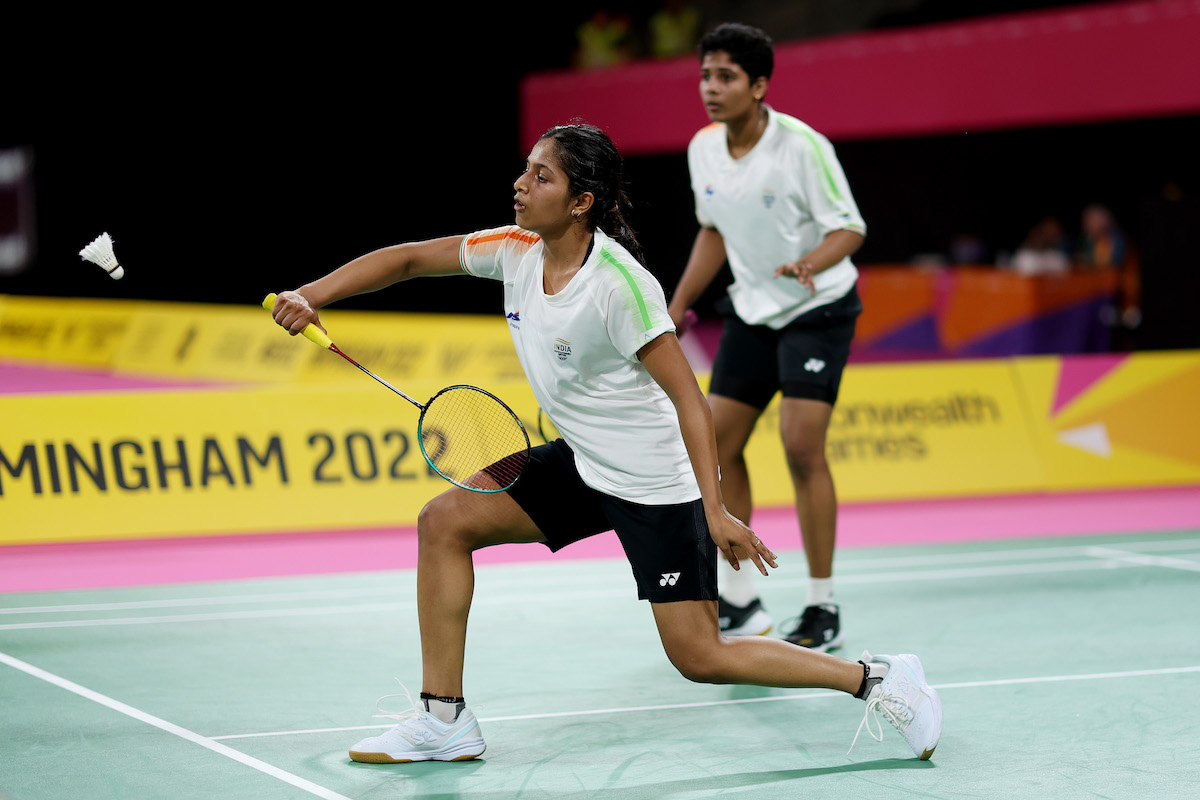 world-badminton-championships:-treesa-gayatri-move-into-last-16