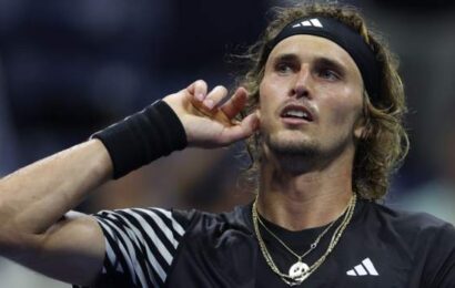 us-open-2023-results:-alexander-zverev-beats-jannik-sinner,-carlos-alcaraz-&-daniil-medvedev-through