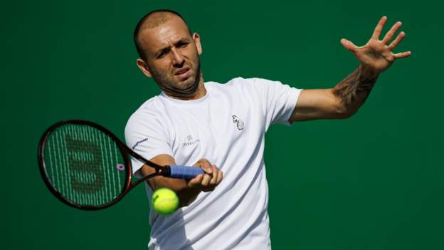 shanghai-masters:-dan-evans-sets-up-carlos-alcaraz-match-but-cameron-norrie-loses