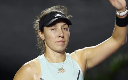 wta-finals:-jessica-pegula-progresses-unbeaten-but-aryna-sabalenka-and-elena-rybakina-made-to-wait