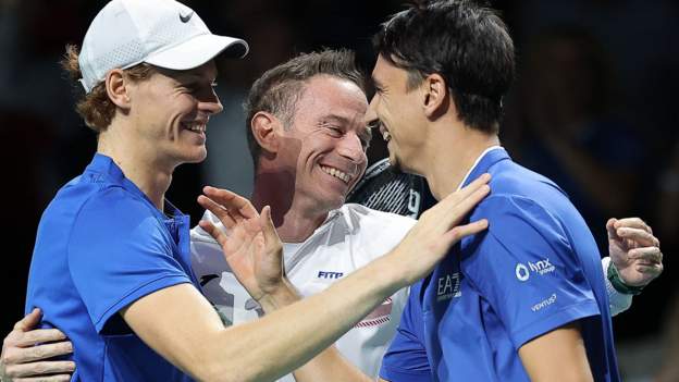 davis-cup-finals-2023:-jannik-sinner-beats-novak-djokovic-as-italy-reach-final