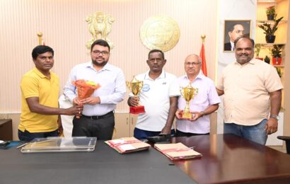 mancherial-badminton-player-felicitated-for-winning-two-gold-medals-at-masters’-badminton-competition