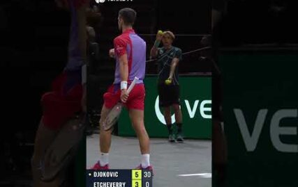 novak-djokovic-hits-a-splits-winner-