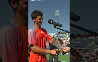 djokovic-steals-murray’s-trophy?!-