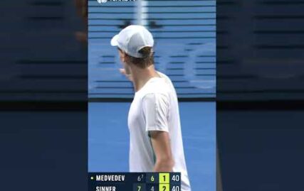 crazy-sinner-vs-medvedev-final-in-vienna-‍