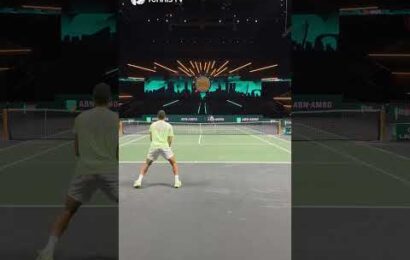 360o-of-felix-auger-aliassime-in-practice-