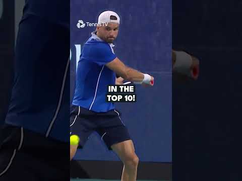 the-one-handed-backhand-is-back-in-the-top-10-