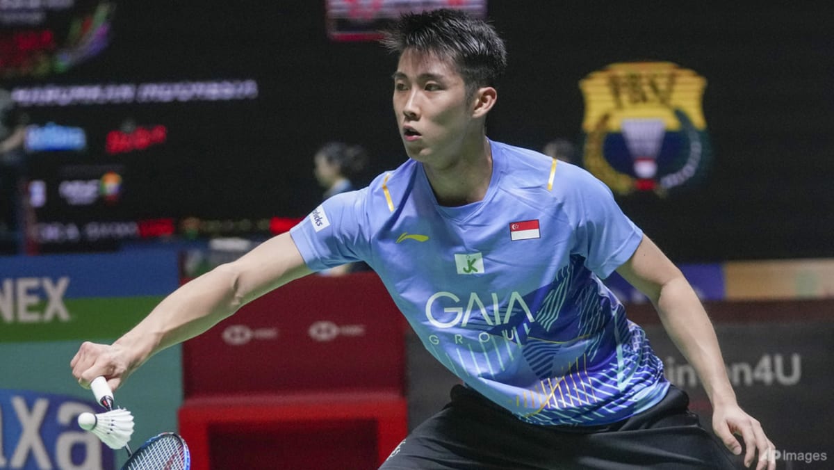 singapore’s-loh-kean-yew-knocked-out-in-first-round-of-badminton-asia-championships-by-japan’s-nishimoto