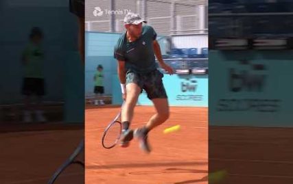 insane-tweener-on-set-point-