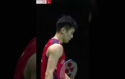 li-shi-feng-got-away-with-that-one!-#shorts-#badminton-#bwf