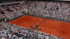 french-open-brings-in-alcohol-ban-to-stop-unruly-fans