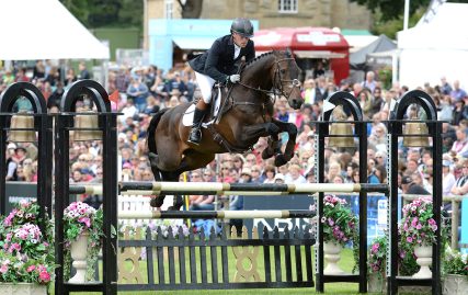 from-badminton-to-grade-a-showjumper:-meet-the-‘barely-15hh’-veteran-superstar-bidding-for-speed-derby-glory