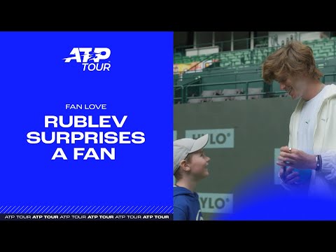 rublev-surprises-a-fan,-and-this-reaction-is-everything-🥹