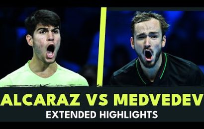 carlos-alcaraz-vs-daniil-medvedev-extended-highlights-|-nitto-atp-finals-2023