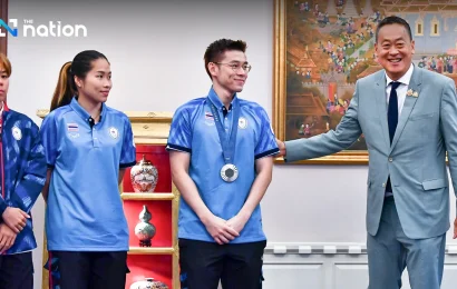 srettha-meets-the-‘pride-of-thai-people’-–-the-olympics-badminton-team