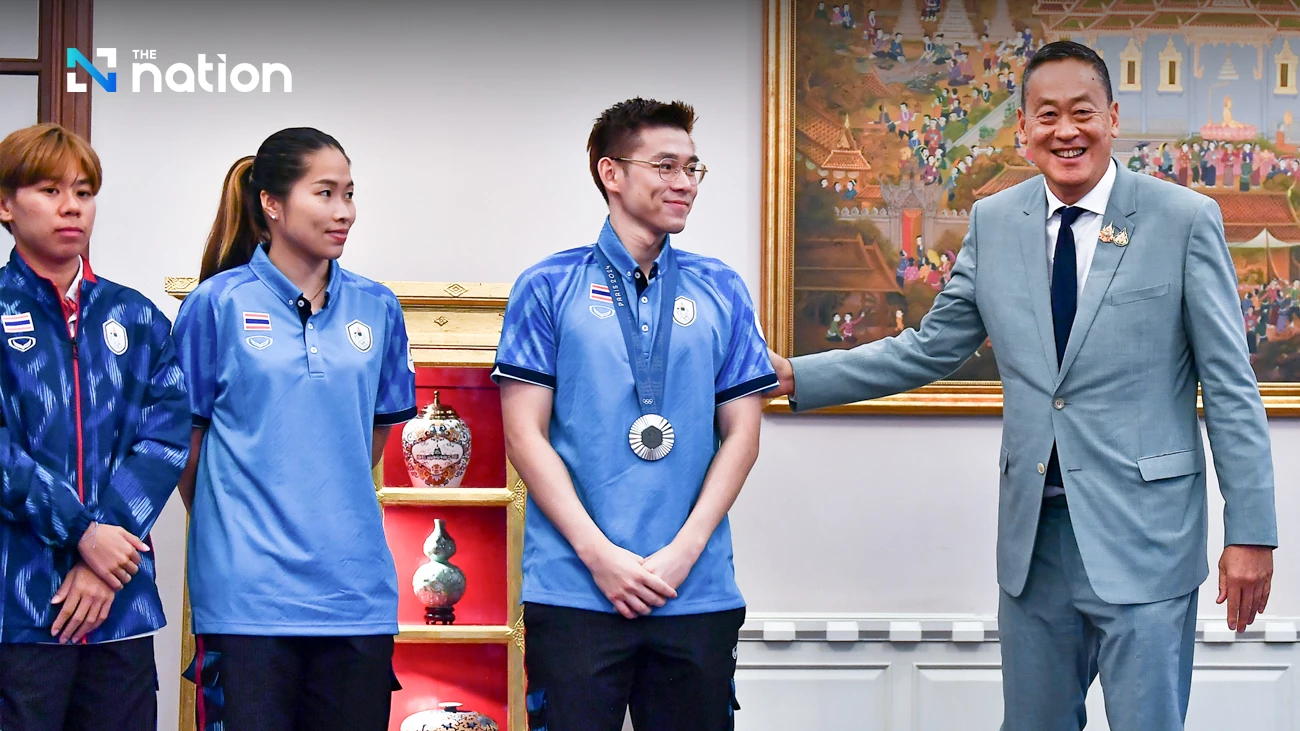 srettha-meets-the-‘pride-of-thai-people’-–-the-olympics-badminton-team