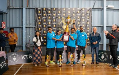 passion-and-community-spirit-lift-kiwi-tamil-samoogam-badminton-players