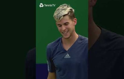 thiem-hits-two-handed-backhand-