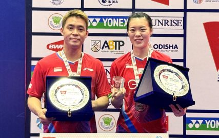 singapore’s-badminton-pair-terry-hee-and-jin-yujia-clinch-silver-at-odisha-masters