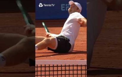 have-you-ever-seen-a-tennis-shot-like-this?!-