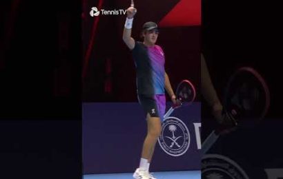 joao-fonseca-brilliant-forehand-pass!