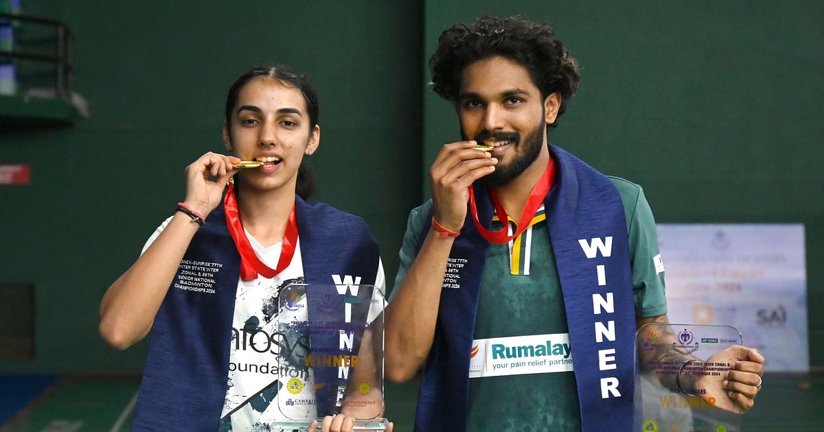 raghu-wins-battle-of-buddies-at-senior-national-badminton-championships