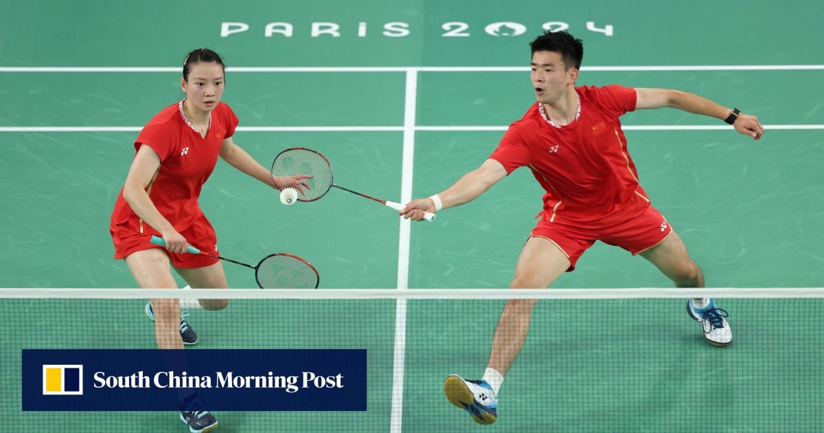 olympic-badminton-champ-huang-quits-chinese-national-team,-says-age,-injuries-taken-toll