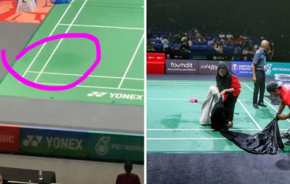 leaking-roof-at-malaysia-open-causes-‘indoor-rain’-&-leaves-badminton-fans-frustrated