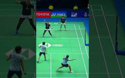 kanlaha/muenwong-take-the-lead!-#shorts-#badminton-#bwf