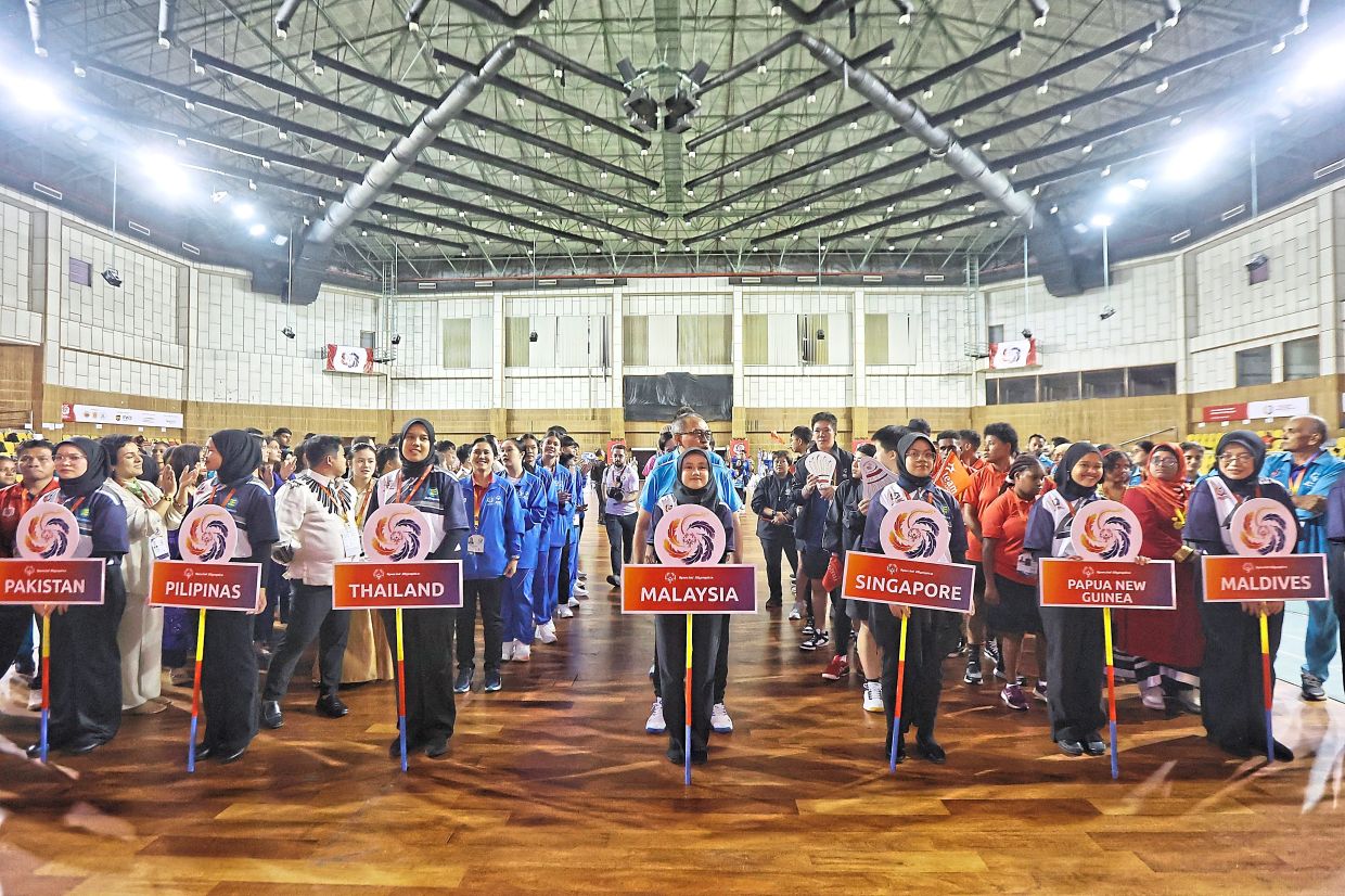special-olympics-badminton-meet-in-kl