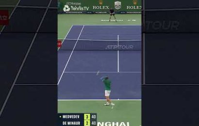 medvedev-puts-exclamation-mark-on-exhausting-rally-#daniilmedvedev-#atptour-#rolexshanghaimasters