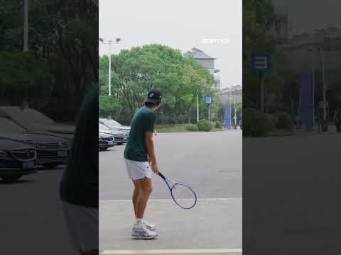 alex-de-minaur-with-perfect-aim-|-training-on-tour-