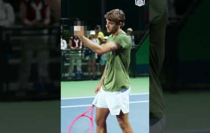 can-these-tennis-pros-make-the-impossible-shot?